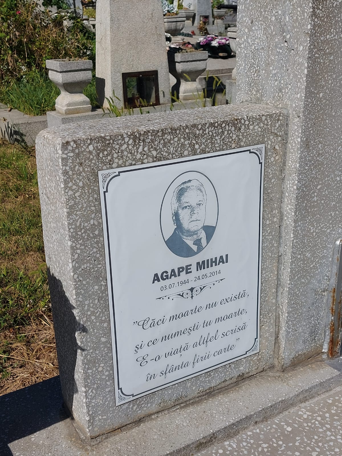 Galerie placă funerară